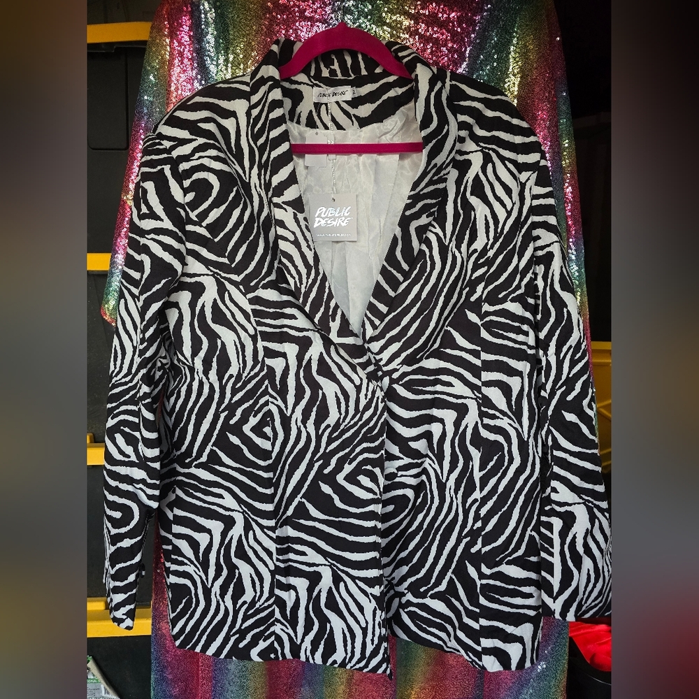 NWT Public Desire Zebra blazer US6